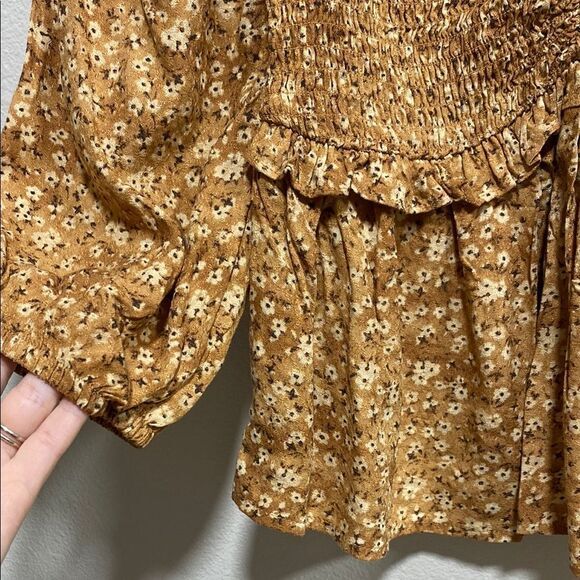 Arizona Jean‎ Co Golden Brown Floral Smocked Peplum Blouse NWT Size Small - Picture 7 of 11